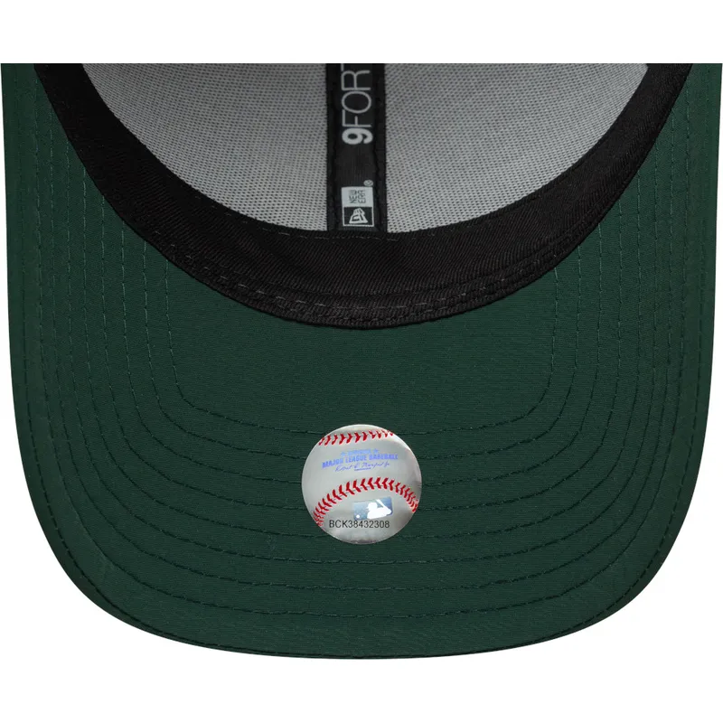 gorra-curva-verde-ajustable-9forty-recycled-midi-de-oakland-athletics-mlb-de-new-era