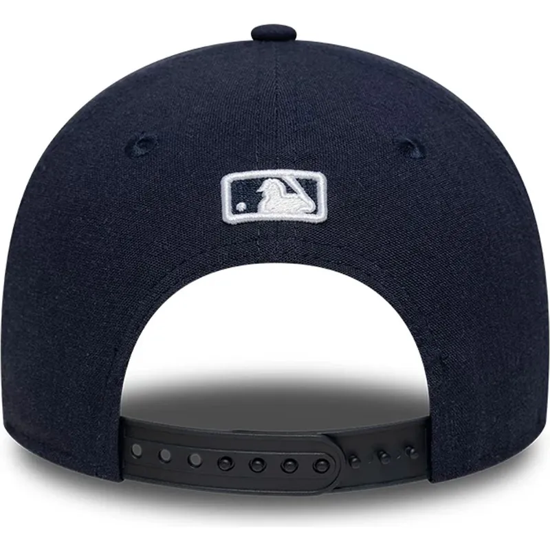 marinbla-kurvad-keps-snapback-9forty-m-crown-linen-fran-new-york-yankees-mlb-av-new-era