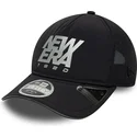 svart-justerbar-trucker-keps-9forty-apex-reflective-a-frame-fran-new-era