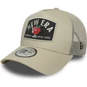 beige-trucker-keps-a-frame-summer-patch-fran-new-era