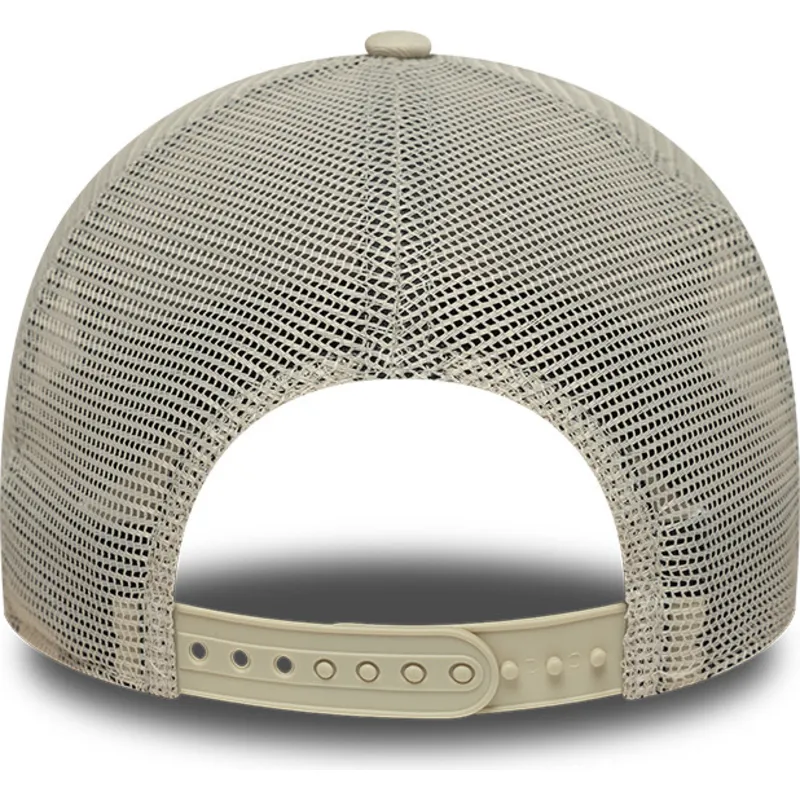 beige-trucker-keps-a-frame-summer-patch-fran-new-era