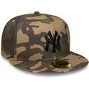 platt-keps-kamouflage-justerad-med-svart-logotyp-59fifty-camo-new-york-yankees-mlb-fran-new-era