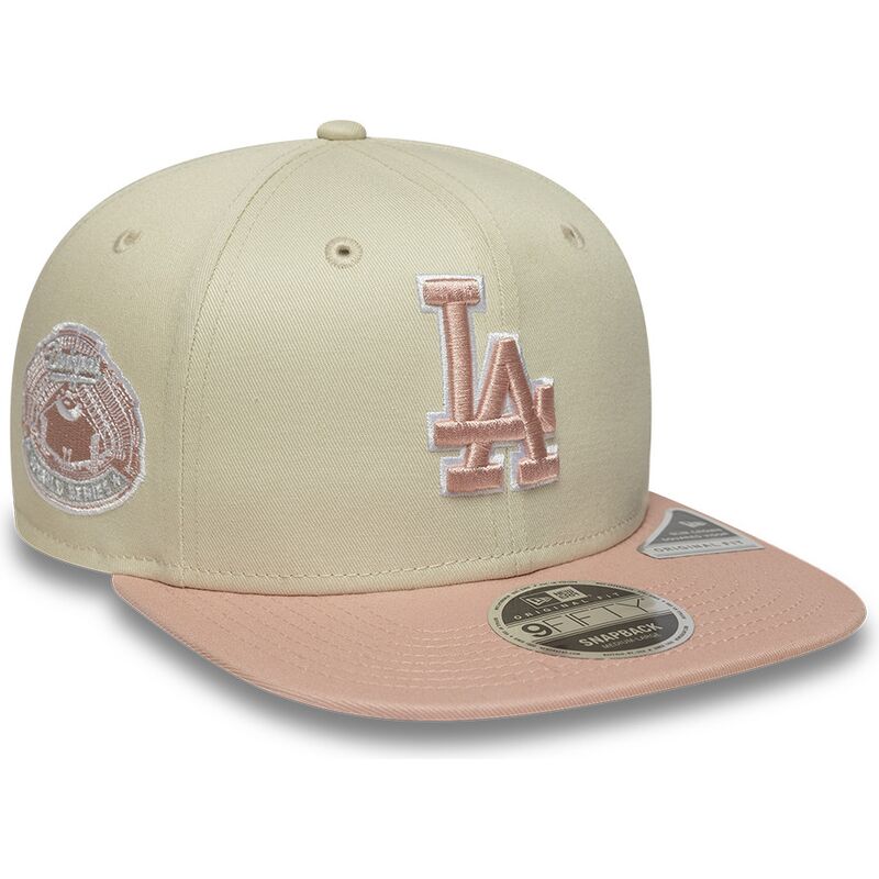 beige-platt-snapback-keps-med-rosa-logotyp-9fifty-original-fit-world-series-patch-fran-los-angeles-dodgers-mlb-av-new-era
