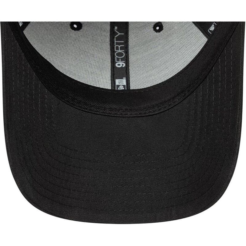 svart-bojd-justerbar-keps-9forty-tonal-flawless-fran-new-york-yankees-mlb-av-new-era