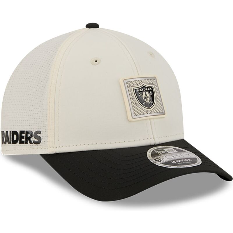 beige-och-svart-bojd-keps-snapback-9forty-m-crown-training-pack-2026-fran-las-vegas-raiders-nfl-av-new-era