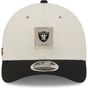 beige-och-svart-bojd-keps-snapback-9forty-m-crown-training-pack-2026-fran-las-vegas-raiders-nfl-av-new-era