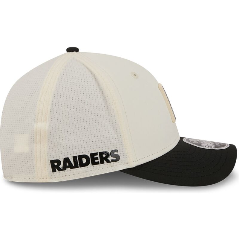 beige-och-svart-bojd-keps-snapback-9forty-m-crown-training-pack-2026-fran-las-vegas-raiders-nfl-av-new-era
