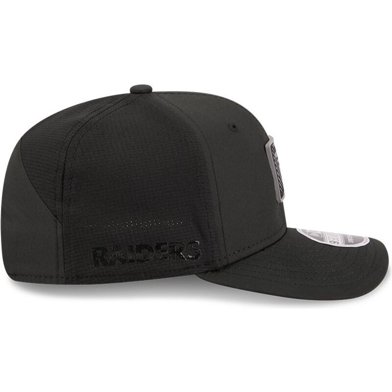 kepsar-curva-svart-snapback-9seventy-stretch-snap-training-pack-2026-fran-las-vegas-raiders-nfl-av-new-era
