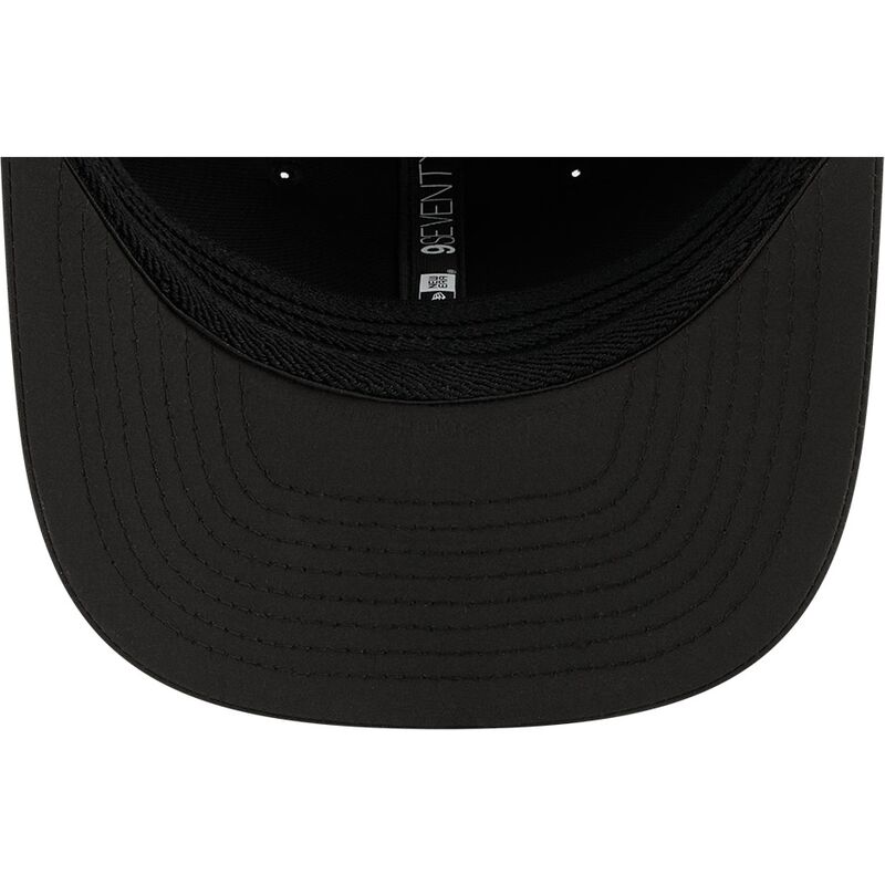 kepsar-curva-svart-snapback-9seventy-stretch-snap-training-pack-2026-fran-las-vegas-raiders-nfl-av-new-era