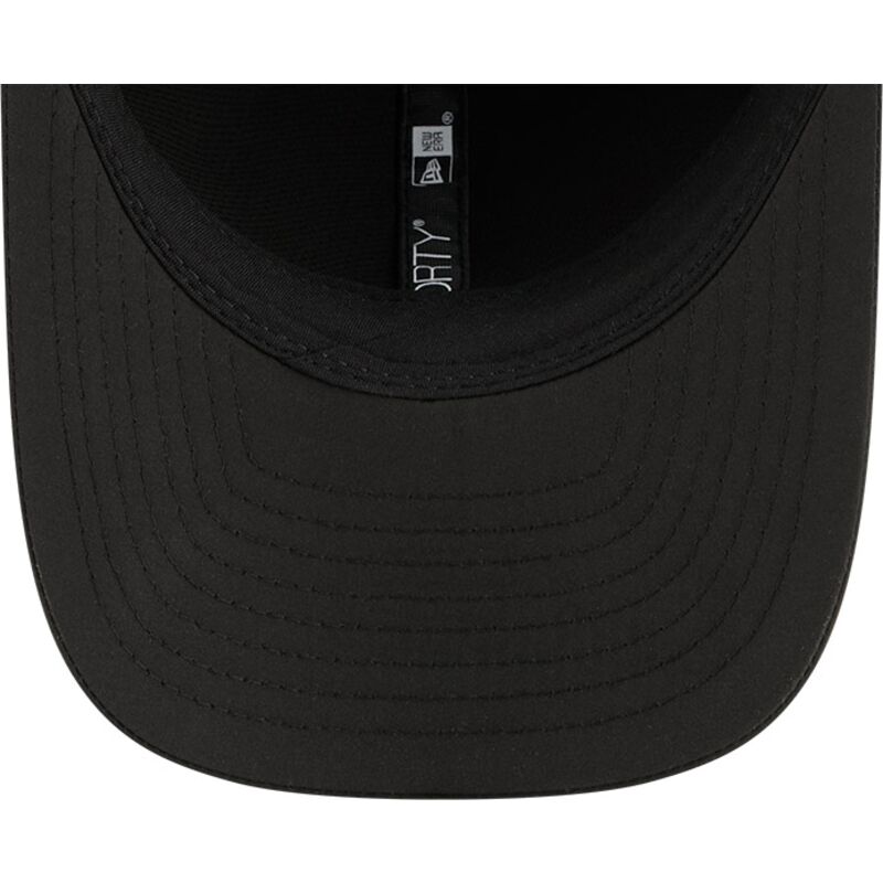 svart-bojd-keps-snapback-9forty-m-crown-training-pack-2026-fran-las-vegas-raiders-nfl-av-new-era