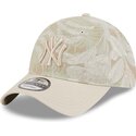 bojd-beige-justerbar-keps-9twenty-leafy-palm-fran-new-york-yankees-mlb-av-new-era