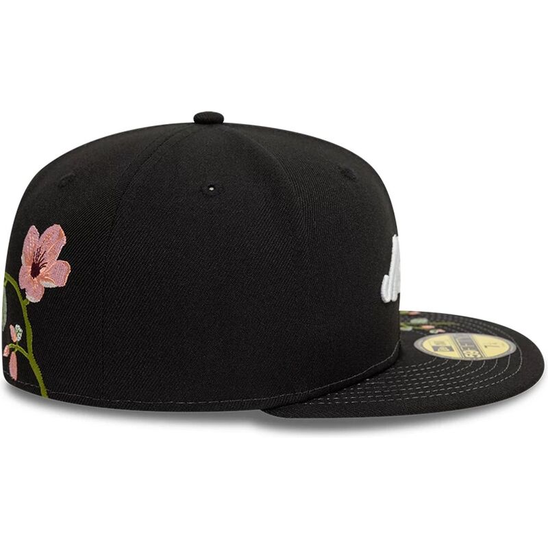 svart-platt-keps-justerad-59fifty-floral-emb-fran-new-era