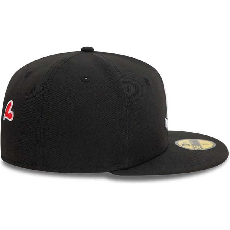 svart-platt-keps-justerad-59fifty-heart-icon-fran-atlanta-braves-mlb-av-new-era