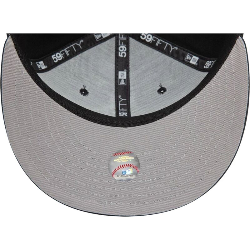svart-platt-keps-justerad-59fifty-heart-icon-fran-new-york-yankees-mlb-av-new-era
