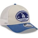 beige-och-bla-trucker-keps-9forty-m-crown-a-frame-fray-los-angeles-dodgers-mlb-fran-new-era