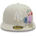 beige-platt-keps-justerad-59fifty-floral-fran-new-york-yankees-mlb-av-new-era