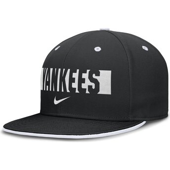 Svart platt keps justerbar Primetime Dri-Fit True Structured Round Bill från New York Yankees MLB av Nike