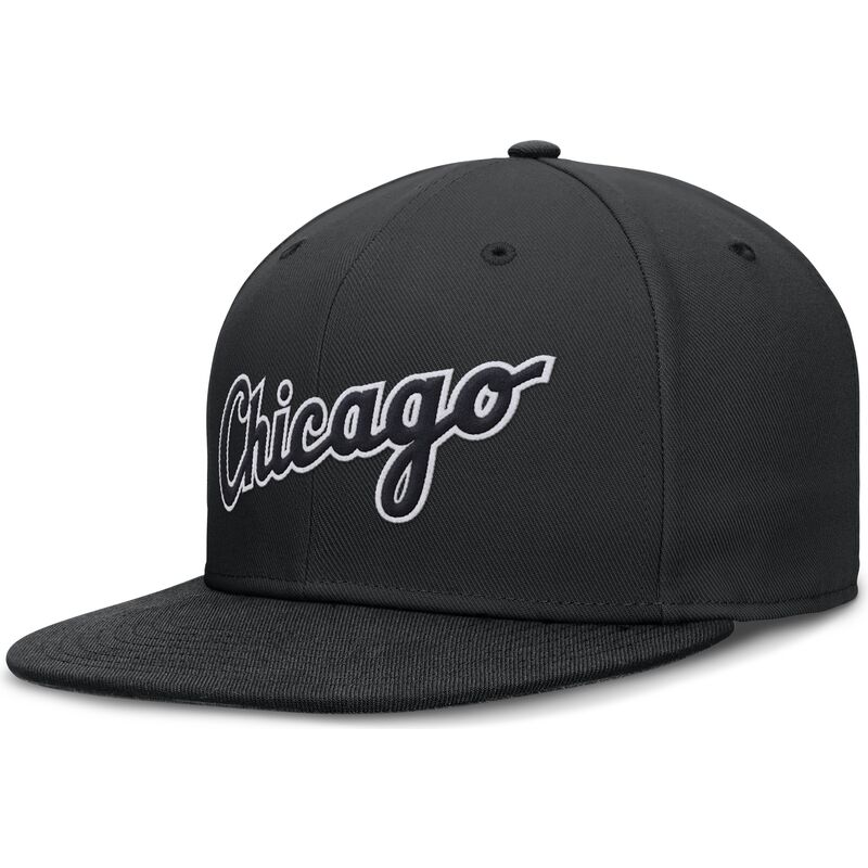 svart-platt-justerad-keps-dri-fit-true-structured-round-bill-fran-chicago-white-sox-mlb-av-nike svart-platt-justerad-keps-dri-fit-true-structured-round-bill-fran-chicago-white-sox-mlb-av-nike