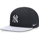 marinbla-och-vit-platt-keps-snapback-dri-fit-pro-structured-square-bill-fran-new-york-yankees-mlb-av-nike