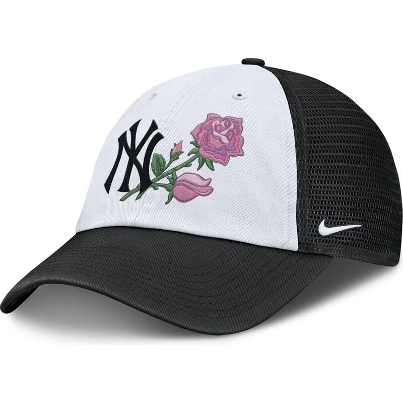 svart-och-vit-justerbar-trucker-keps-mothers-day-club-unstructured-fran-new-york-yankees-mlb-av-nike