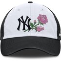 svart-och-vit-justerbar-trucker-keps-mothers-day-club-unstructured-fran-new-york-yankees-mlb-av-nike