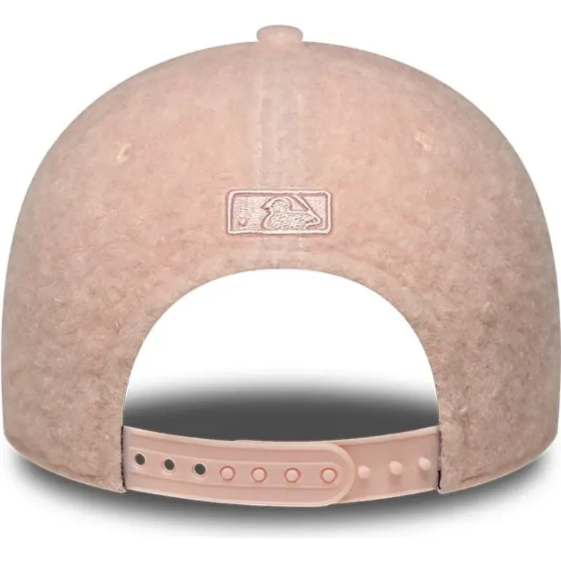 kepsar-bojd-rosa-snapback-rosa-9forty-m-crown-winter-borg-fran-new-york-yankees-mlb-av-new-era