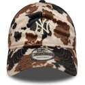 kepsar-bojd-brun-justerbart-band-9twenty-animal-print-fran-new-york-yankees-mlb-av-new-era
