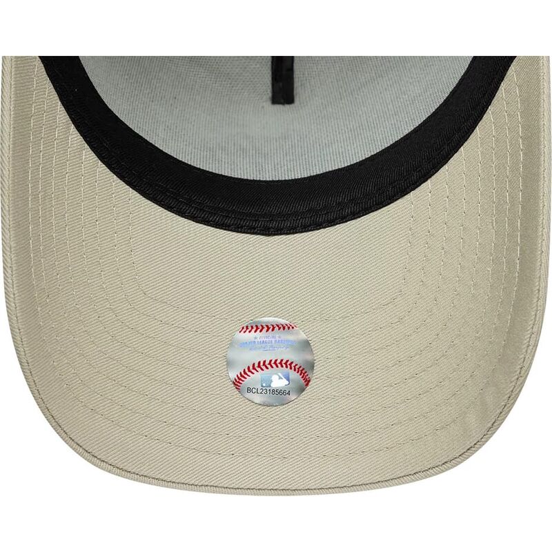 kepsar-bojd-beige-snapback-e-frame-league-essential-fran-new-york-yankees-mlb-av-new-era