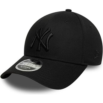 Kepsar böjd svart snapback 9FORTY M-Crown från New York Yankees MLB av New Era