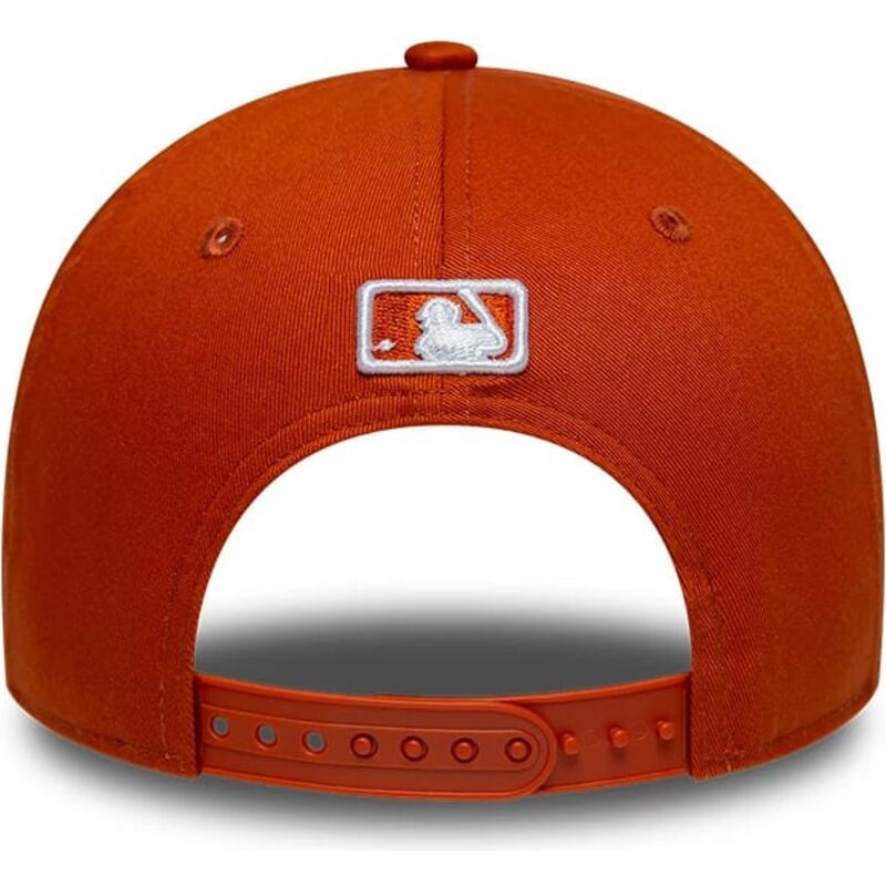 kepsar-bojd-apelsin-snapback-9forty-m-crown-fran-new-york-yankees-mlb-av-new-era