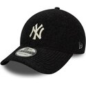 kepsar-bojd-svart-snapback-9forty-winter-borg-fran-new-york-yankees-mlb-av-new-era