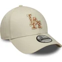 kepsar-bojd-beige-justerbart-band-9forty-faux-pony-infill-fran-los-angeles-dodgers-mlb-av-new-era