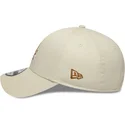 kepsar-bojd-beige-justerbart-band-9forty-faux-pony-infill-fran-los-angeles-dodgers-mlb-av-new-era