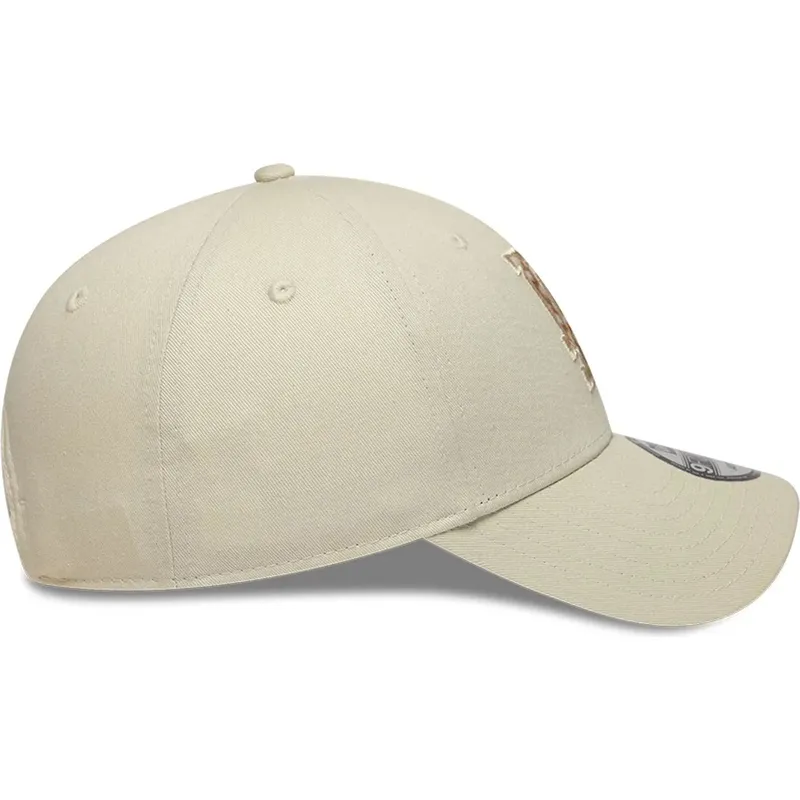 kepsar-bojd-beige-justerbart-band-9forty-faux-pony-infill-fran-los-angeles-dodgers-mlb-av-new-era