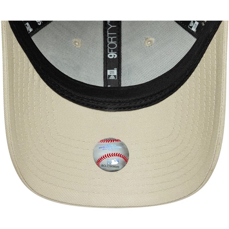 kepsar-bojd-beige-justerbart-band-9forty-food-icon-fran-los-angeles-dodgers-mlb-av-new-era
