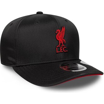 Kepsar böjd svart snapback 9SEVENTY Stretch Snap Gradient från Liverpool Football Club Premier League av New Era