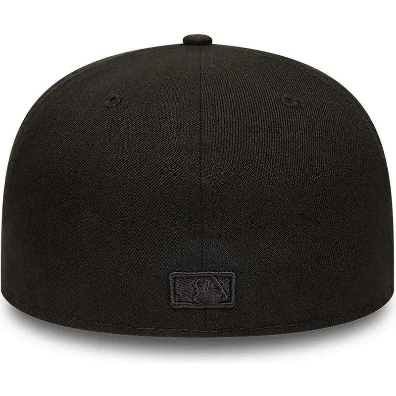 kepsar-platt-svart-justerad-59fifty-fran-chicago-white-sox-mlb-av-new-era kepsar-platt-svart-justerad-59fifty-fran-chicago-white-sox-mlb-av-new-era