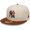 kepsar-platt-brun-justerad-59fifty-league-essential-fran-new-york-yankees-mlb-av-new-era