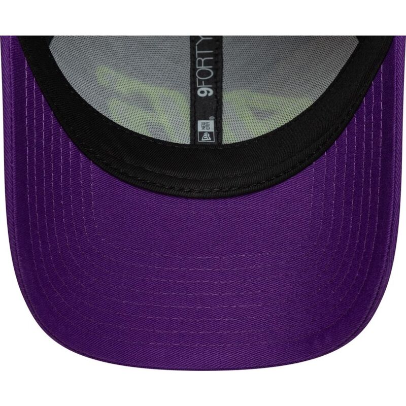 kepsar-bojd-violett-justerbart-band-9forty-wordmark-fran-valentino-rossi-vr46-motogp-av-new-era kepsar-bojd-violett-justerbart-band-9forty-wordmark-fran-valentino-rossi-vr46-motogp-av-new-era