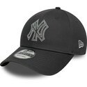 kepsar-bojd-gra-justerbart-band-9forty-metallic-outline-fran-new-york-yankees-mlb-av-new-era