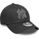 kepsar-bojd-gra-justerbart-band-9forty-metallic-outline-fran-new-york-yankees-mlb-av-new-era
