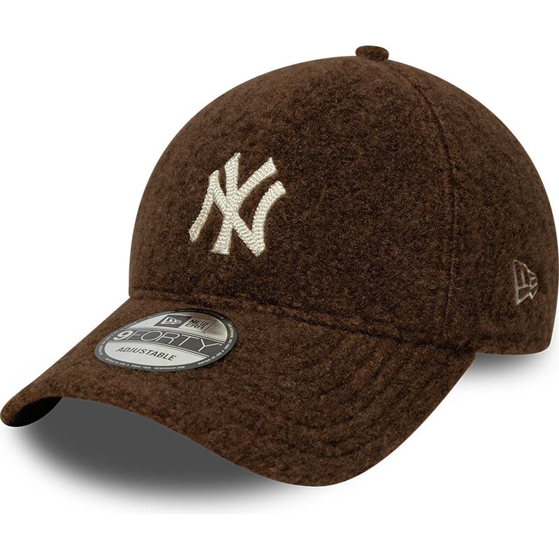 kepsar-bojd-brun-snapback-9forty-winter-borg-fran-new-york-yankees-mlb-av-new-era