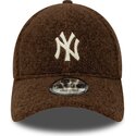 kepsar-bojd-brun-snapback-9forty-winter-borg-fran-new-york-yankees-mlb-av-new-era