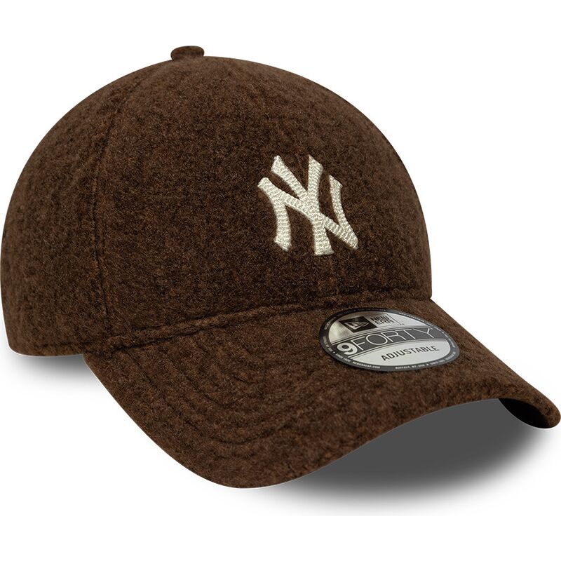 kepsar-bojd-brun-snapback-9forty-winter-borg-fran-new-york-yankees-mlb-av-new-era