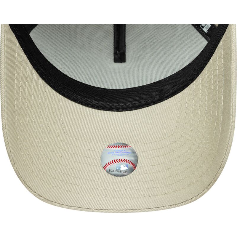 kepsar-bojd-beige-snapback-dorado-e-frame-metallic-outline-fran-new-york-yankees-mlb-av-new-era