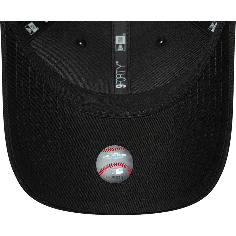 kepsar-bojd-svart-snapback-9forty-m-crown-fran-new-york-yankees-mlb-av-new-era kepsar-bojd-svart-snapback-9forty-m-crown-fran-new-york-yankees-mlb-av-new-era