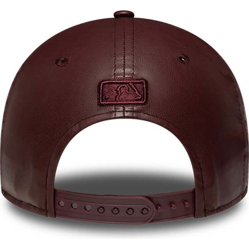 kepsar-bojd-brun-snapback-9forty-m-crown-pu-diamante-fran-new-york-yankees-mlb-av-new-era kepsar-bojd-brun-snapback-9forty-m-crown-pu-diamante-fran-new-york-yankees-mlb-av-new-era