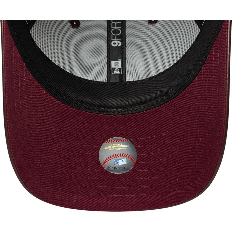 kepsar-bojd-brun-snapback-9forty-m-crown-pu-diamante-fran-new-york-yankees-mlb-av-new-era kepsar-bojd-brun-snapback-9forty-m-crown-pu-diamante-fran-new-york-yankees-mlb-av-new-era