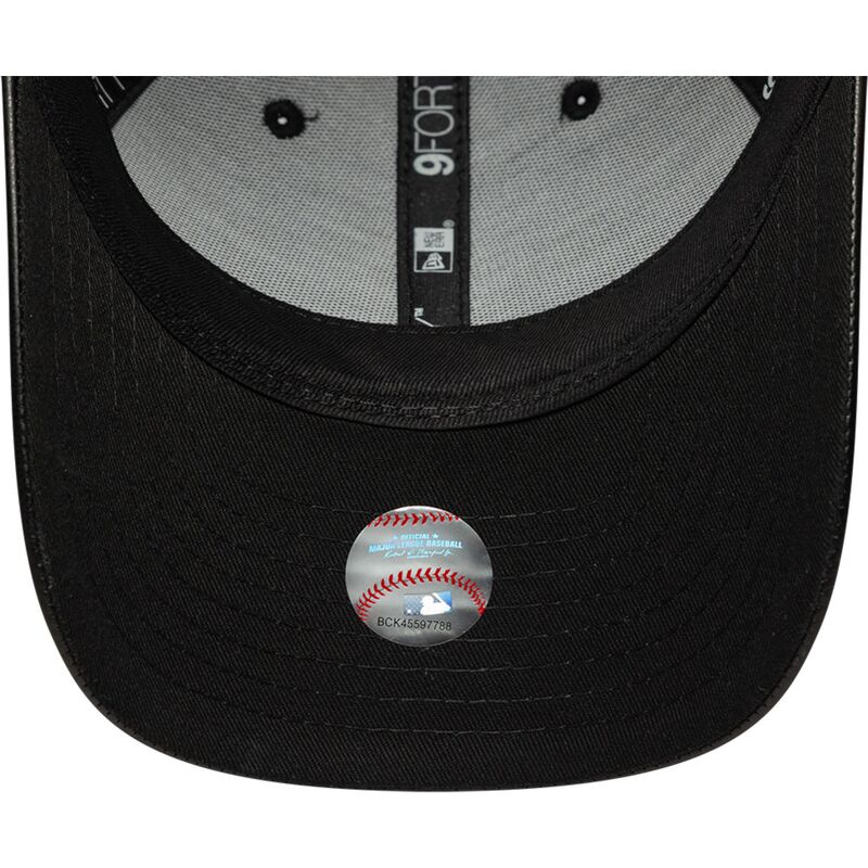 kepsar-bojd-svart-snapback-9forty-m-crown-pu-diamante-fran-new-york-yankees-mlb-av-new-era
