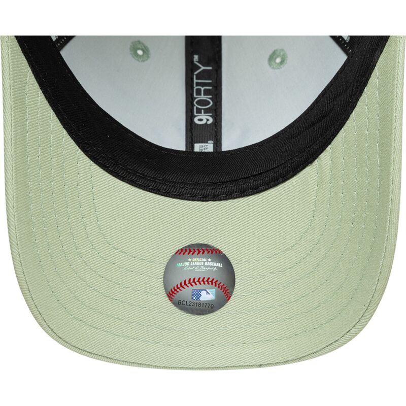 kepsar-bojd-gron-justerbart-band-for-barn-9forty-dino-icon-fran-new-york-yankees-mlb-av-new-era